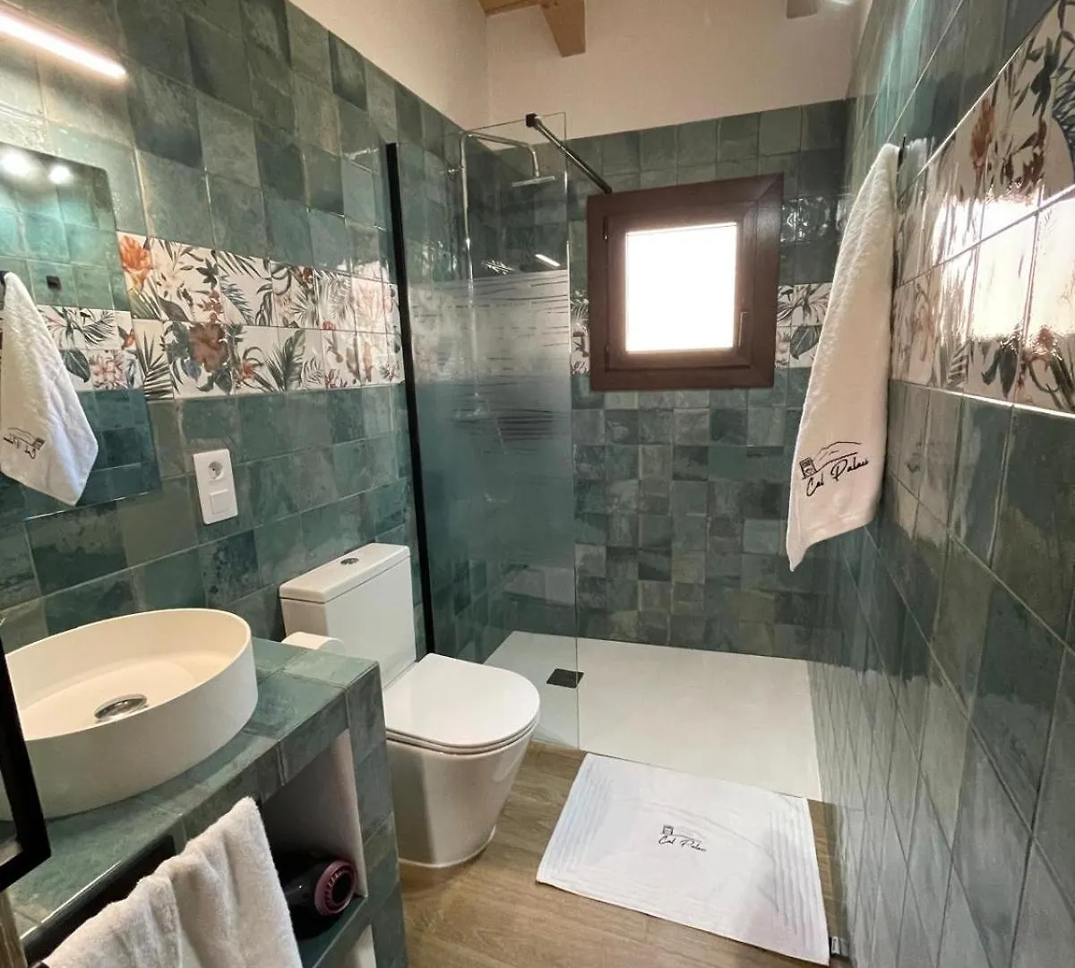 Holiday home Cal Palaci Caserras Spain